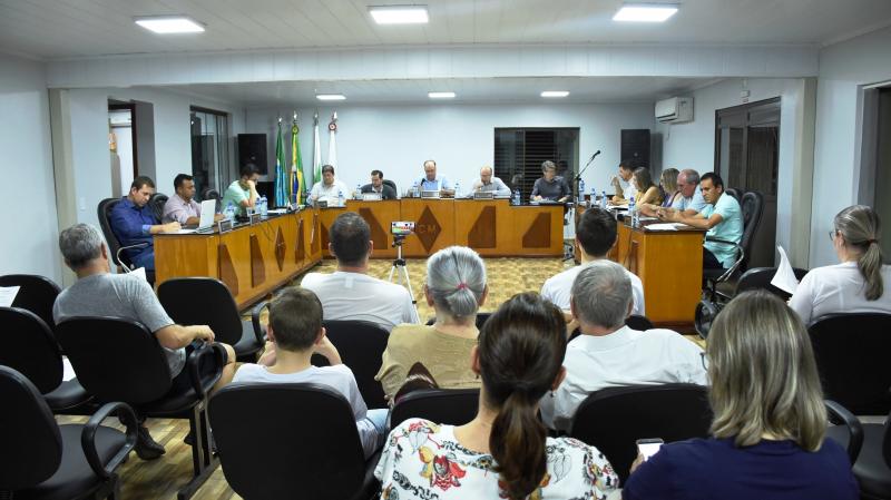 Vereadores solicitam aumento de vagas para atendimentos com especialistas